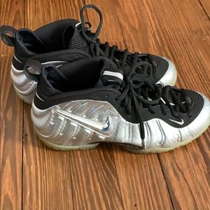 Nike Men’s Silver Foamposite Pro Sz 10